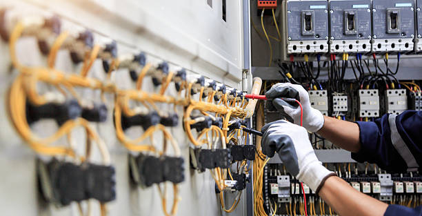 Professional Electrician technician working in Mount Vernon, MD